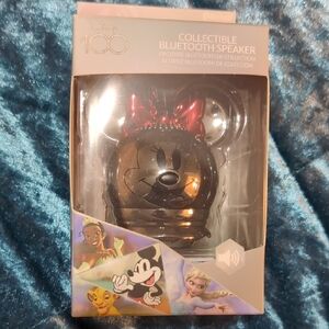 Disney Minnie Mouse Collectible Bluetooth Speaker in Silver with Red Bow